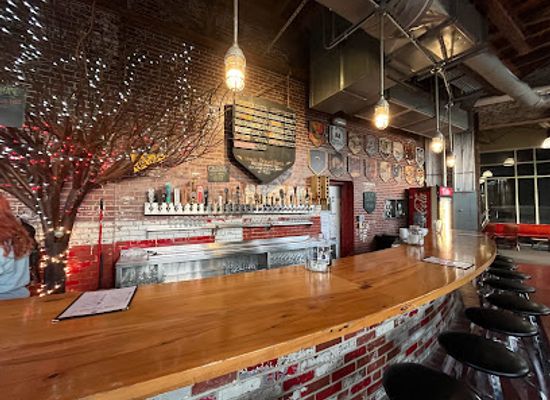 kentucky/knobs-region/bar/dry-ground-brewing-company