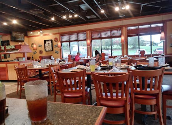 kentucky/mammoth-cave-national-park/bar/pizza-hut