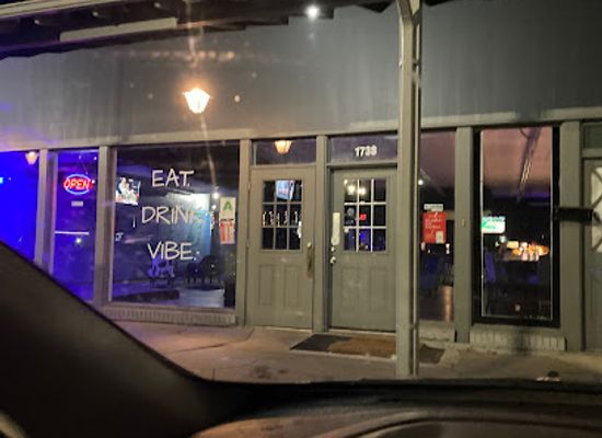 kentucky/owensboro/bar/the-frozen-lounge