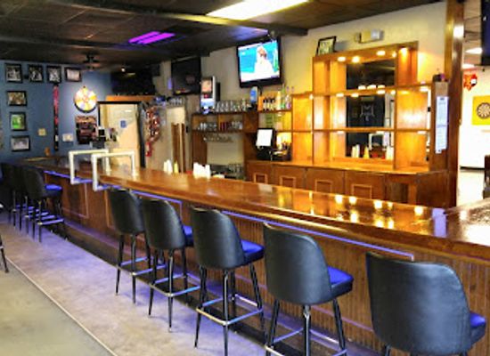 kentucky/northern-kentucky/bar/1st-and-10-sports-bar