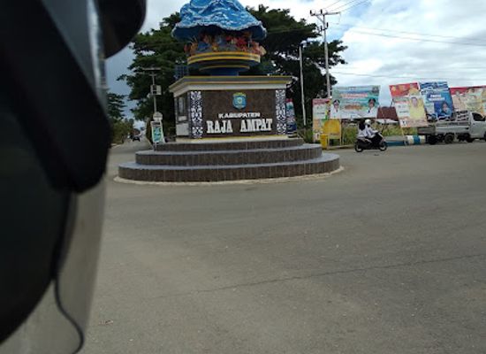 indonesia/west-papua/bar/ekon-singin-bar-resto