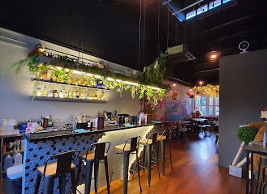 singapore/east-coast-park/bar/lazy-sloth-drunken-sloth