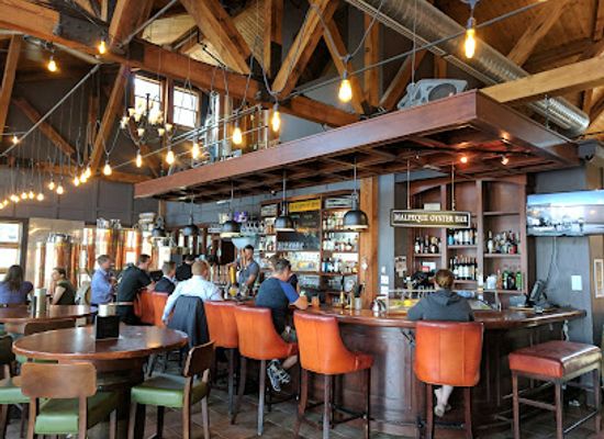 canada/okanagan/bar/gahan-house-nova-centre