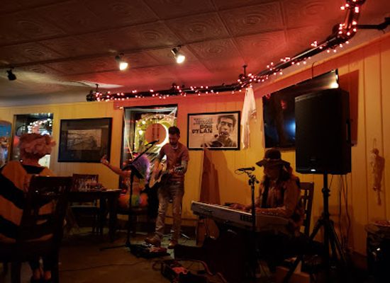 idaho/sandpoint/bar/the-back-door