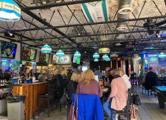 florida/sarasota-beaches/bar/salty-jim-s-island-bar-grill