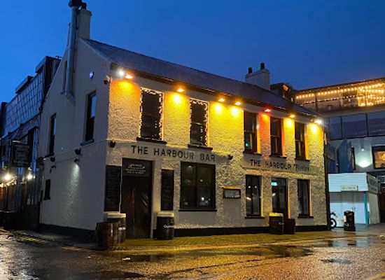 ireland/giant-s-causeway/bar/harbour-gin-bar