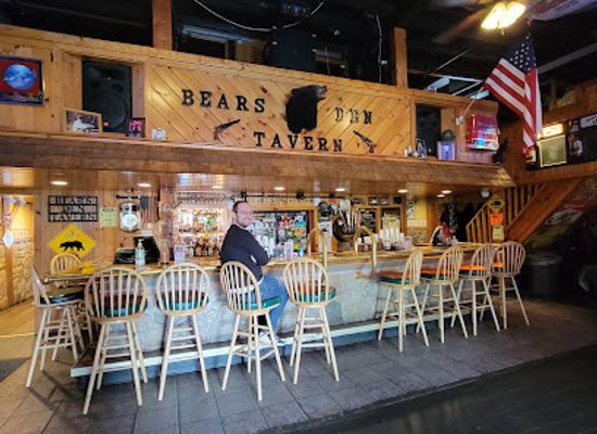 maine/piscataquis-county/bar/bears-den-restaurant-tavern