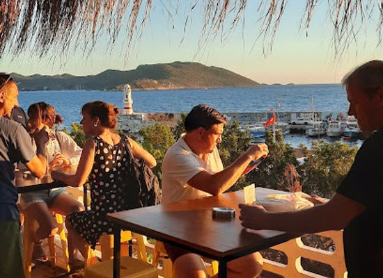 turkiye/kas/bar/loop-kas