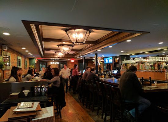 massachusetts/south-coast/bar/five-horses-tavern-south-end