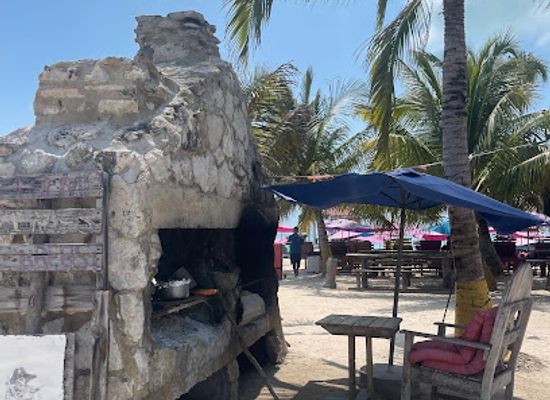 belize/mountain-pine-ridge/bar/secret-beach-belize