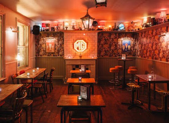 united-kingdom/london/soho/bar/simmons-bar-soho