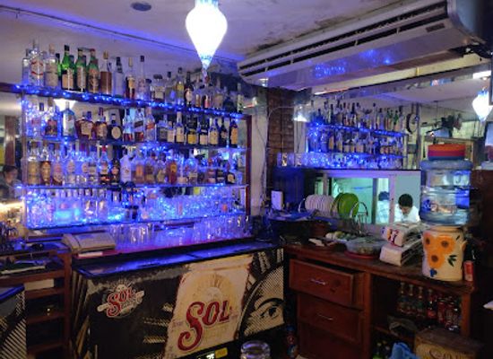 mexico/cancun/bar/los-aluxes-bar