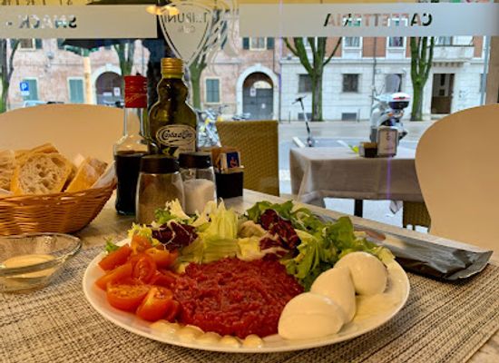 italy/verona/san-zeno/bar/caffe-ai-tribuni