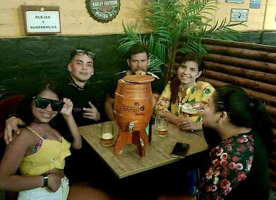 peru/moquegua/bar/estadio-club