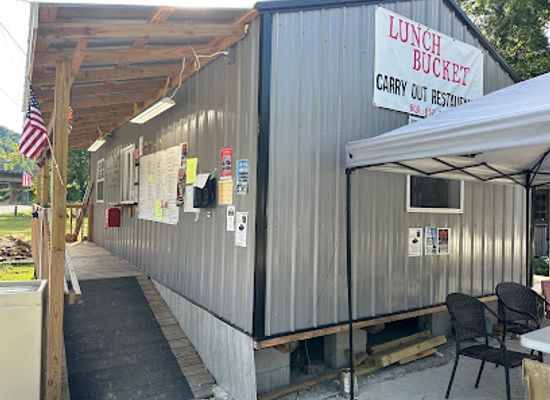 kentucky/red-river-gorge-geological-area/bar/lunch-bucket