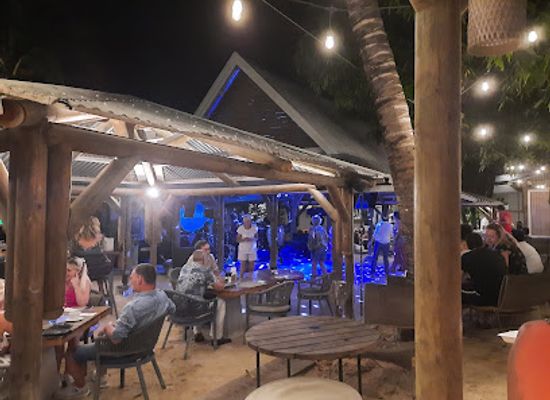 mauritius/tamarin/bar/crazy-fish
