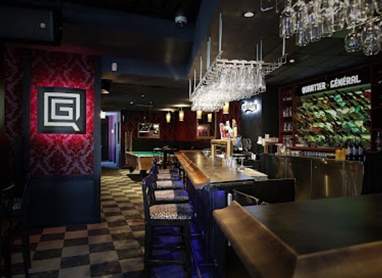 canada/quebec/bar/quartier-general-bar-spectacle-wine-cocktails-terrasse
