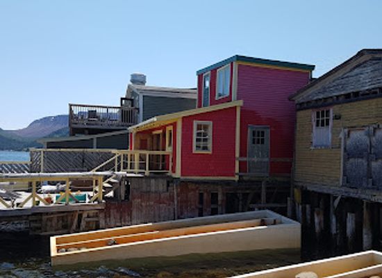 canada/gros-morne-national-park/bar/merchant-warehouse-retro-cafe-wine-bar