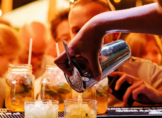 belgium/walloon-brabant/bar/la-moonshine