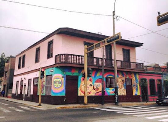 peru/south-coast/bar/cholo-art-fun