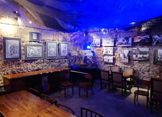 poland/krakow/stare-miasto-old-town/bar/piwnica-pod-baranami