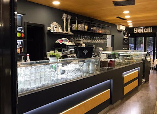 slovenia/sezana/bar/arnold-s