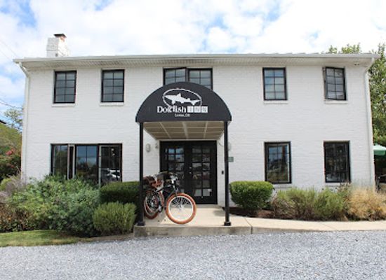 delaware/cape-henlopen-state-park/bar/dogfish-inn