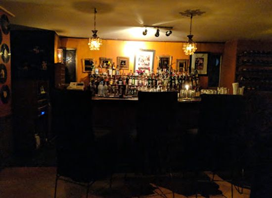 ethiopia/addis-ababa/sarbet/bar/black-rose-lounge