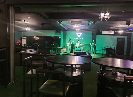 malaysia/kota-kinabalu/karamunsing/bar/illusion-al-fresco