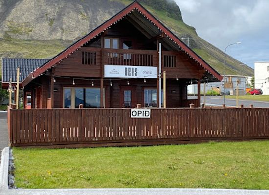 iceland/snafellsbar-area/bar/reks