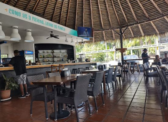costa-rica/guanacaste/bar/the-whiskey-howler-beach-bar-and-grill