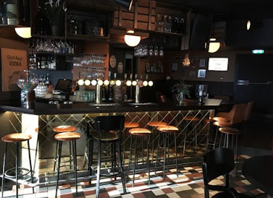 sweden/halland/bar/harrys