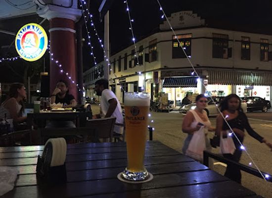 singapore/kampong-glam/bar/anomaly-bistro-bar