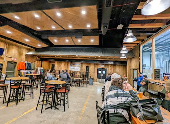 new-hampshire/mount-washington-valley/bar/tuckerman-brewing