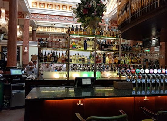 ireland/dublin/trinity-college/bar/the-bank-on-college-green
