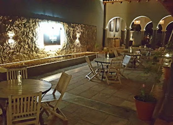 argentina/cafayate/bar/bad-brothers-wine-experience