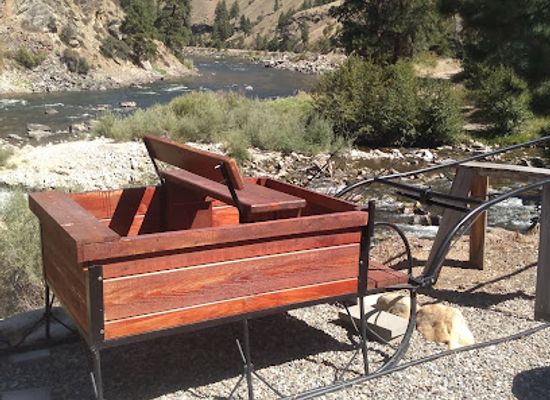 idaho/salmon-river/bar/duncan-s-outpost