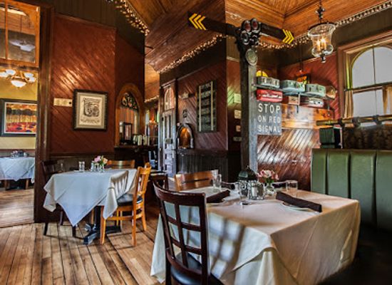 vermont/mount-ascutney-state-park/bar/windsor-station-restaurant-barroom