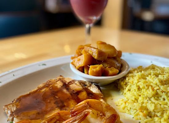 rhode-island/blackstone-river-bikeway/bar/roast-house-pub-restaurant