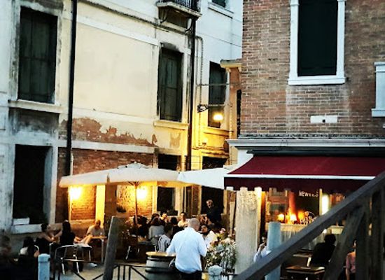 italy/venice/cannaregio/bar/il-santo-bevitore-craft-pub