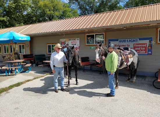 wisconsin/kettle-moraine/bar/mike-s-bar-and-grill