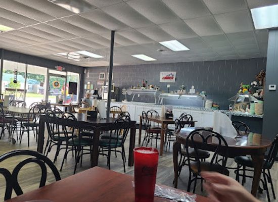 alabama/weiss-lake/bar/hometown-restaurant