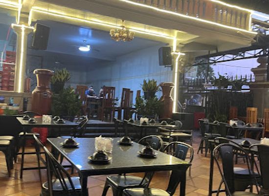 cambodia/kratie/bar/diamond-x-pub
