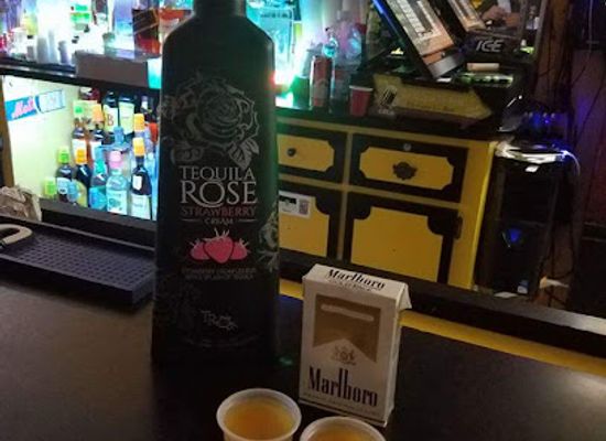 puerto-rico/west-region/bar/area-215-sport-bar