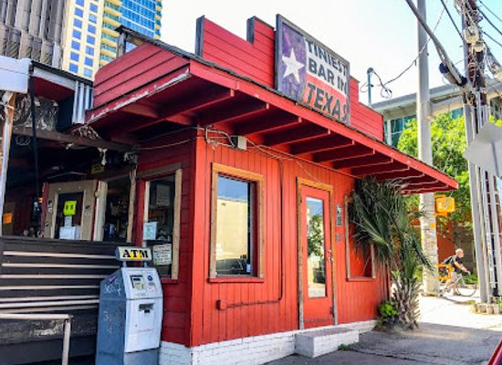 texas/austin/downtown-austin/bar/tiniest-bar-in-texas