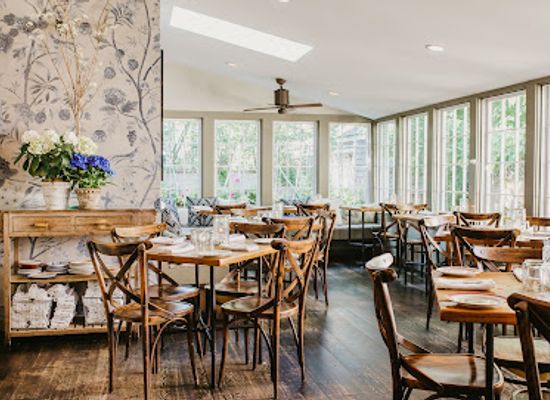 massachusetts/nantucket/bar/the-proprietors-bar-table