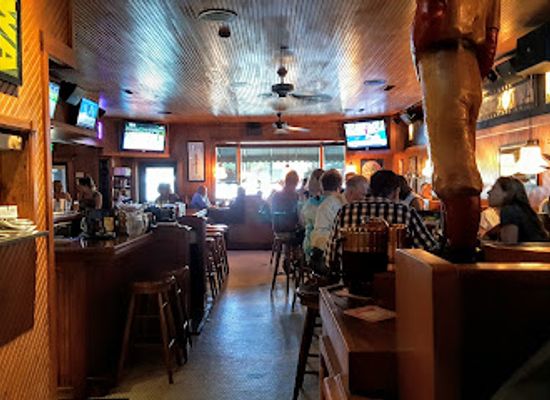 iowa/dutch-heritage-area/bar/francies