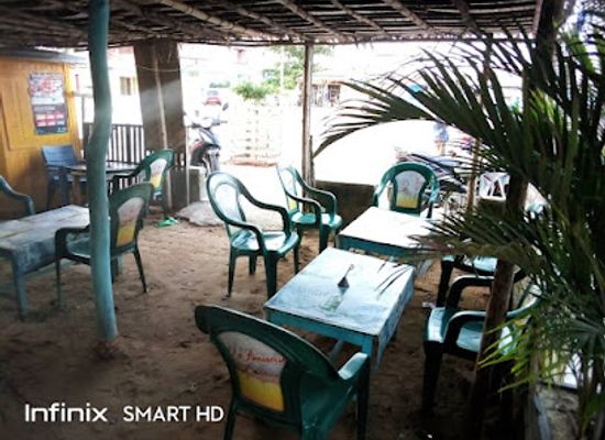 benin/ganvie-village/bar/bar-chez-francis