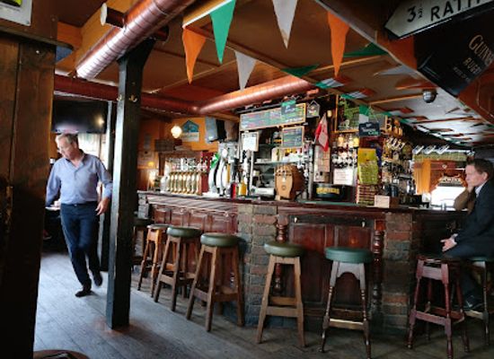 ireland/dublin/trinity-college/bar/doyle-s