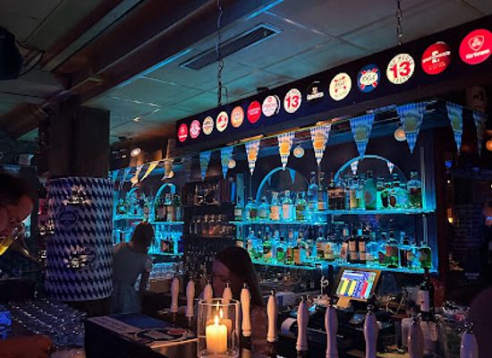 switzerland/zurich/bahnhofstrasse/bar/lady-hamilton-s-pub